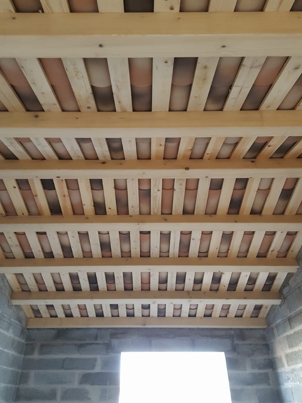 Les Toitures De L Ile De Re Revonation De Toiture Neuf Ou Ancien Ile De Re LES TOITURES DE LILE DE RE Charpente
