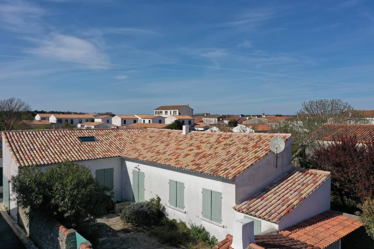Les Toitures De L Ile De Re Revonation De Toiture Neuf Ou Ancien Ile De Re LES TOITURES DE LILE DE RE Couverture 13 1