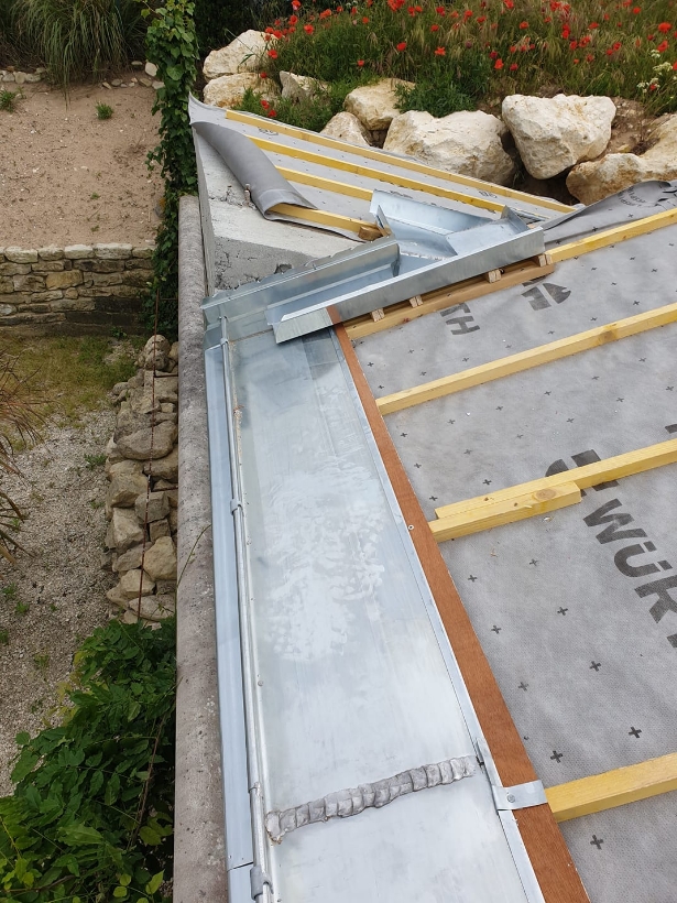 Les Toitures De L Ile De Re Revonation De Toiture Neuf Ou Ancien Ile De Re LES TOITURES DE LILE DE RE Zinguerie 12